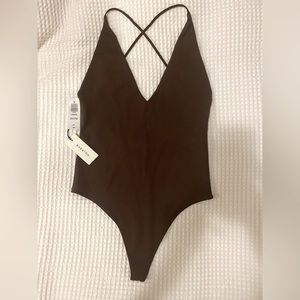 ARITZIA - BABATON - CAMBRIA BODYSUIT - SIZE SMALL